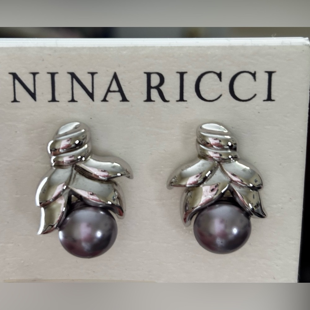 Nina Ricci Silver Leaf Drop Earrings with Gray Pearls-NWT